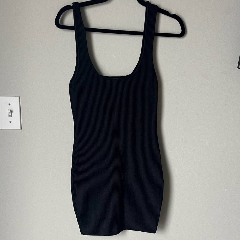 Elegant Black Sleeveless Dress